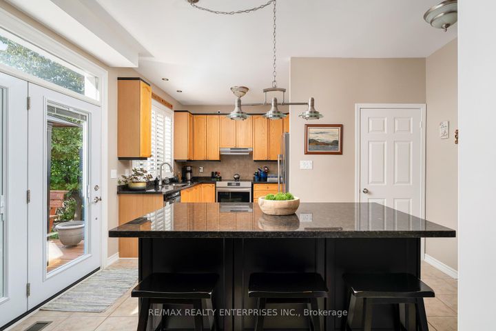 Photo 10 at 3941 Angus Walk, Churchill Meadows, Mississauga