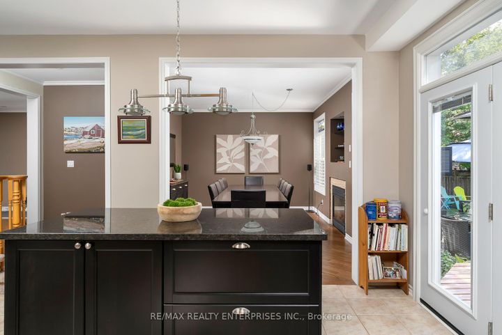 Photo 14 at 3941 Angus Walk, Churchill Meadows, Mississauga
