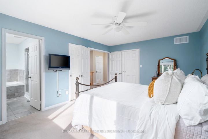 Photo 18 at 3941 Angus Walk, Churchill Meadows, Mississauga