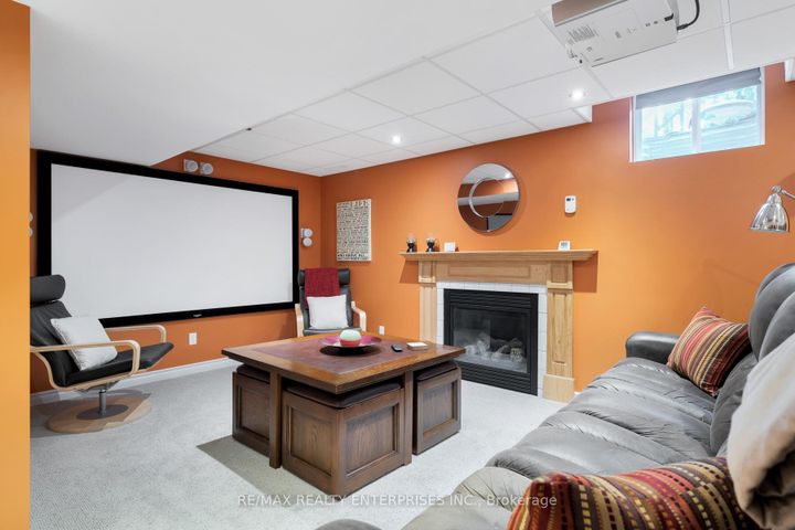 Photo 31 at 3941 Angus Walk, Churchill Meadows, Mississauga