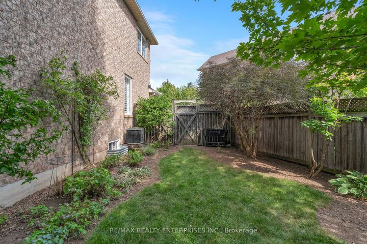 Photo 45 at 3941 Angus Walk, Churchill Meadows, Mississauga