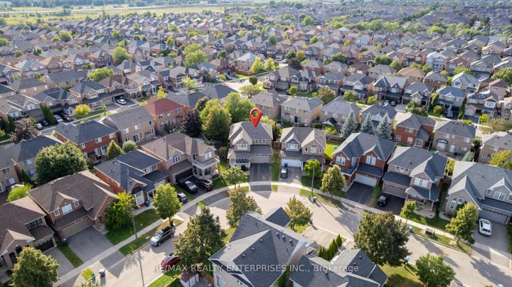 Photo 49 at 3941 Angus Walk, Churchill Meadows, Mississauga