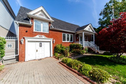 Photo 1 at 30 East Drive E, Smythe, Toronto
