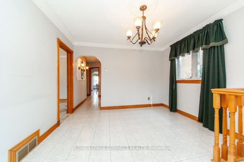 Photo 6 at 30 East Drive E, Smythe, Toronto
