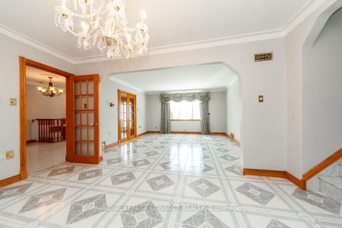 Photo 9 at 30 East Drive E, Smythe, Toronto