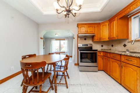 Photo 16 at 30 East Drive E, Smythe, Toronto