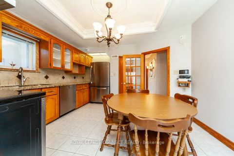 Photo 17 at 30 East Drive E, Smythe, Toronto