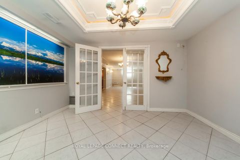 Photo 35 at 30 East Drive E, Smythe, Toronto
