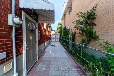 Photo 37 at 30 East Drive E, Smythe, Toronto