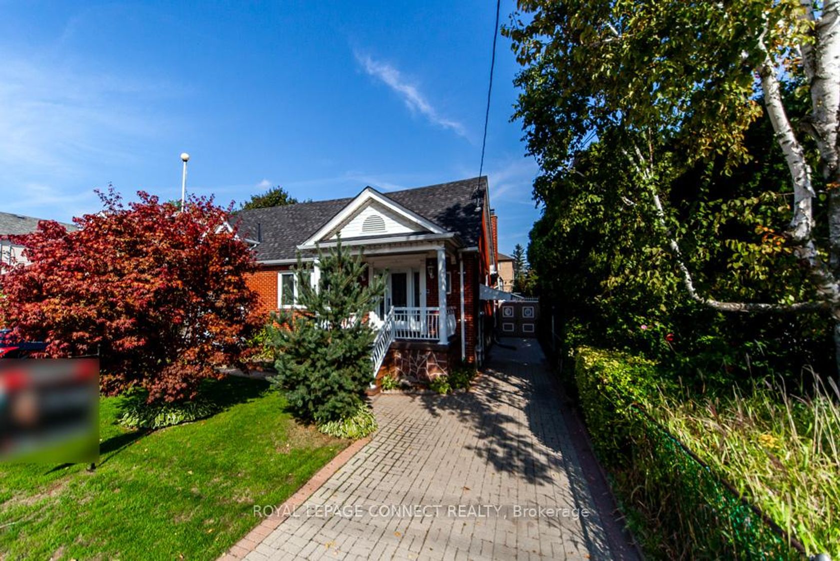 30 East Drive E, Smythe, Toronto 