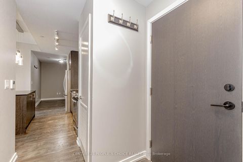Photo 10 at 217 - 210 Sabina Drive, GO Glenorchy, Oakville