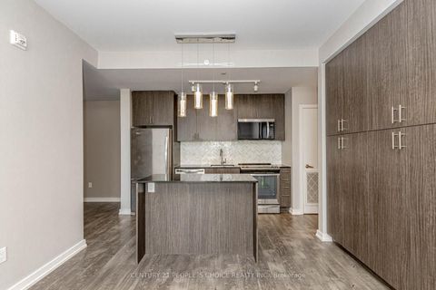 Photo 13 at 217 - 210 Sabina Drive, GO Glenorchy, Oakville