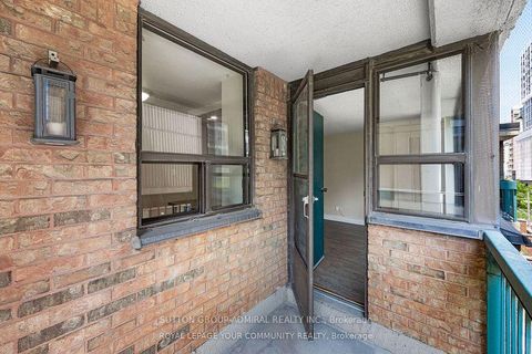 Photo 14 at 425 - 80 St Patrick Street, Chinatown, Toronto Photo 14 at 425 - 80 St Patrick Street, Chinatown, Toronto