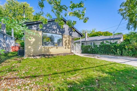 Photo 1 at 98 Nelson Street, Woburn, Toronto