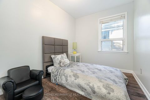 Photo 20 at 98 Nelson Street, Woburn, Toronto