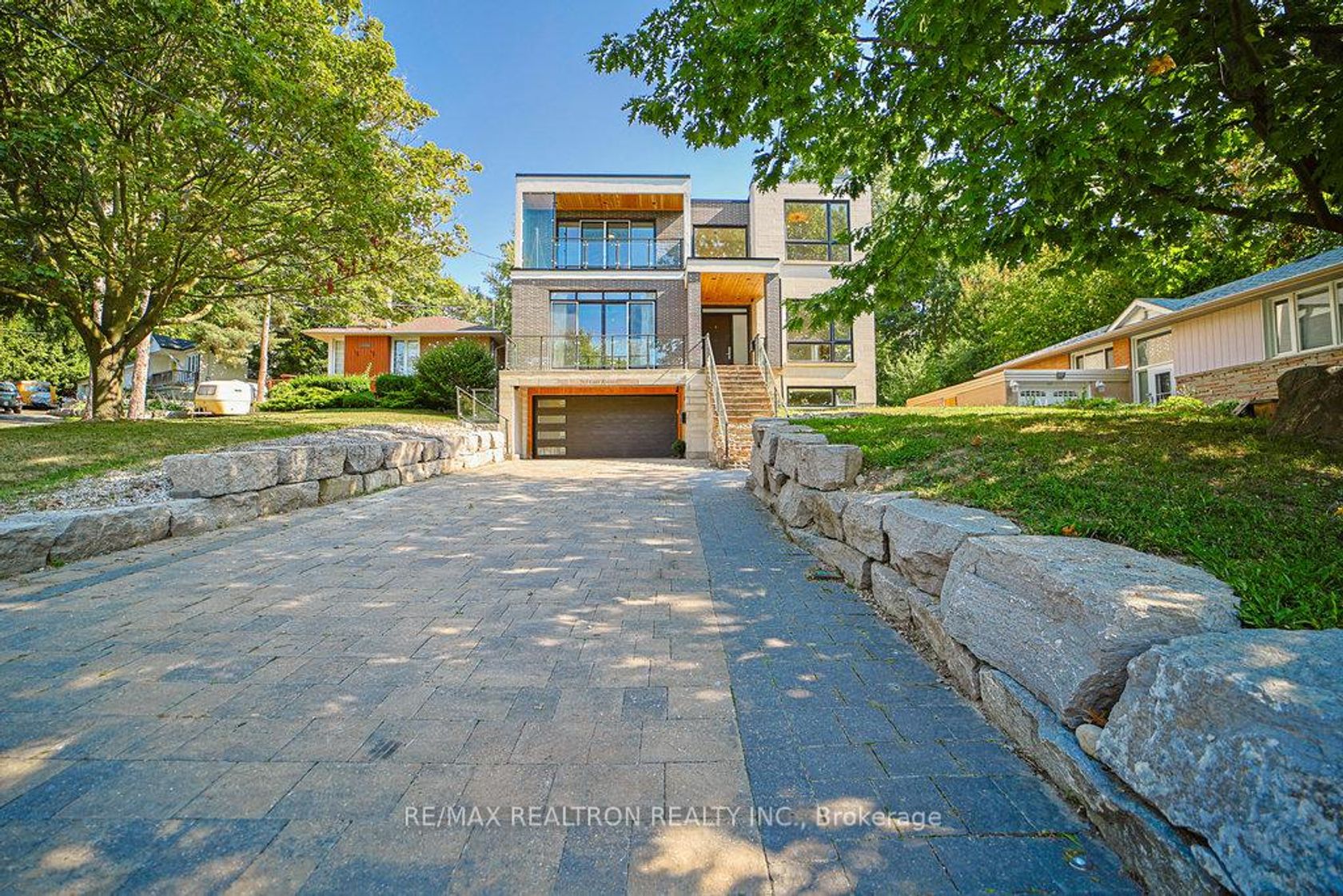 263 East Avenue, Rouge E10, Toronto 