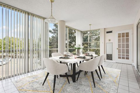 Photo 10 at 417 - 30 Harding Boulevard W, North Richvale, Richmond Hill