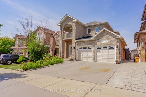 Photo 3 at 60 Forest Fountain Drive, Sonoma Heights, Vaughan