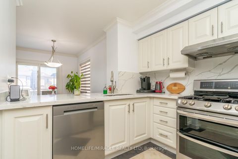 Photo 12 at 60 Forest Fountain Drive, Sonoma Heights, Vaughan
