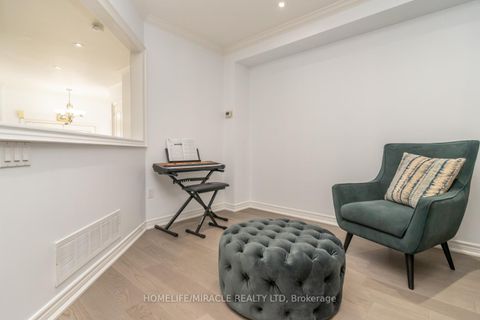 Photo 20 at 60 Forest Fountain Drive, Sonoma Heights, Vaughan