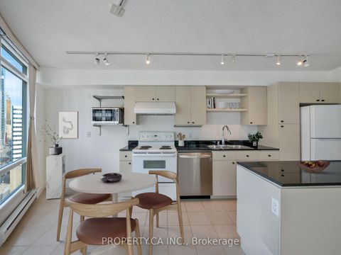 Photo 13 at 2110 - 361 Front Street W, Waterfront Communities C1, Toronto