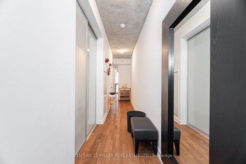 Photo 4 at 301 - 15 Beverley Street, Chinatown, Toronto Photo 4 at 301 - 15 Beverley Street, Chinatown, Toronto