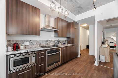 Photo 6 at 301 - 15 Beverley Street, Chinatown, Toronto Photo 6 at 301 - 15 Beverley Street, Chinatown, Toronto