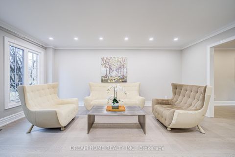 Photo 4 at 352 Kennedy Street W, Aurora Heights, Aurora