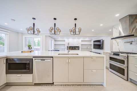 Photo 10 at 352 Kennedy Street W, Aurora Heights, Aurora