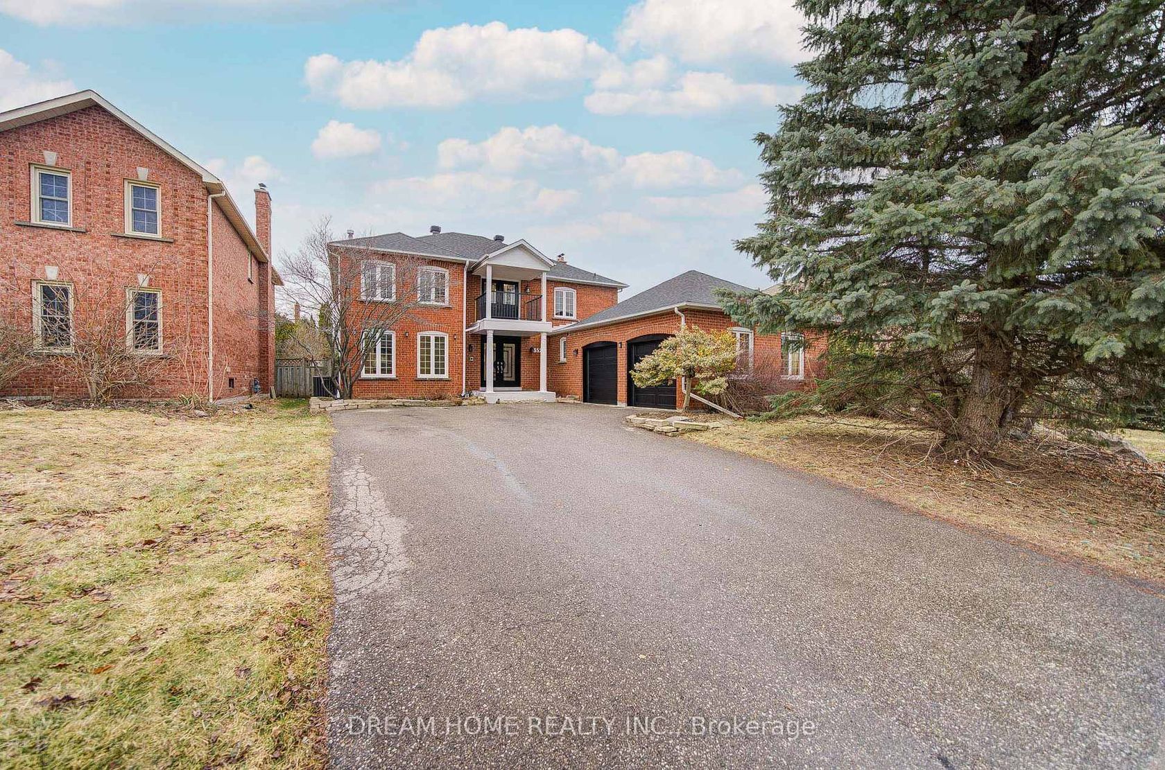 352 Kennedy Street W, Aurora Heights, Aurora 