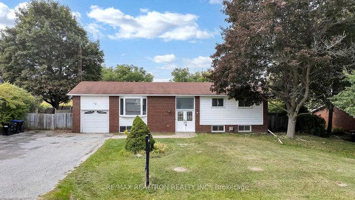 Photo 6 at 20 Lallien Drive, Bond Head, Bradford West Gwillimbury