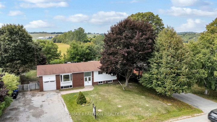 Photo 8 at 20 Lallien Drive, Bond Head, Bradford West Gwillimbury