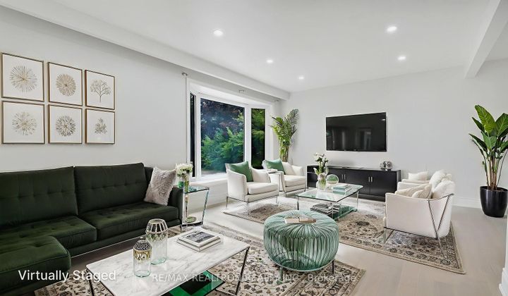 Photo 15 at 20 Lallien Drive, Bond Head, Bradford West Gwillimbury