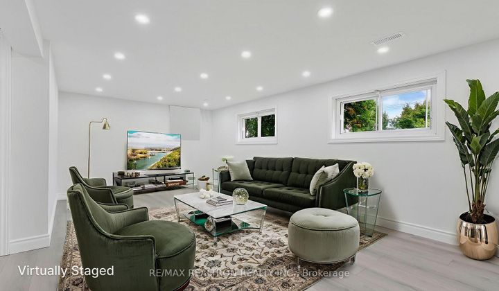Photo 34 at 20 Lallien Drive, Bond Head, Bradford West Gwillimbury