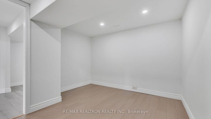 Photo 39 at 20 Lallien Drive, Bond Head, Bradford West Gwillimbury