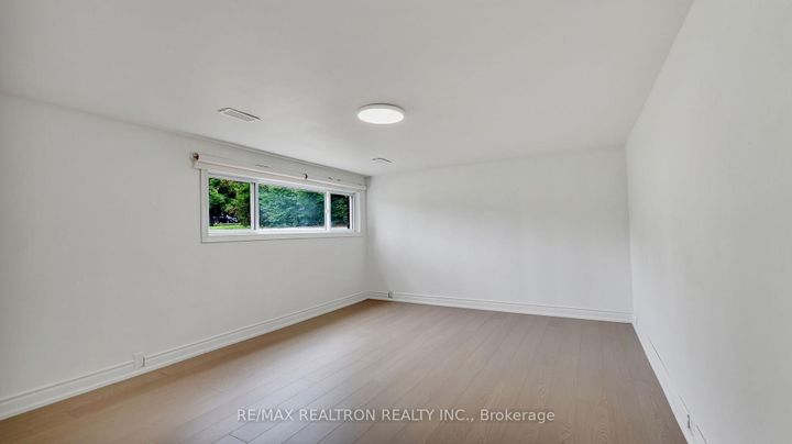 Photo 41 at 20 Lallien Drive, Bond Head, Bradford West Gwillimbury
