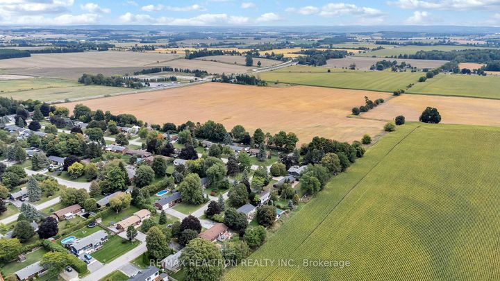Photo 48 at 20 Lallien Drive, Bond Head, Bradford West Gwillimbury