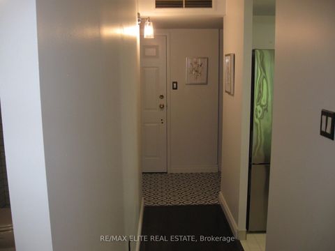 Photo 7 at 323 - 65 Scadding Avenue, Waterfront Communities C8, Toronto