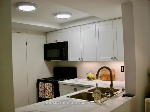 Photo 8 at 323 - 65 Scadding Avenue, Waterfront Communities C8, Toronto