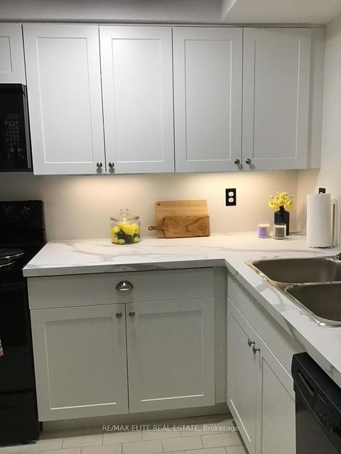 Photo 9 at 323 - 65 Scadding Avenue, Waterfront Communities C8, Toronto