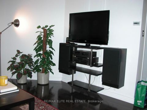 Photo 12 at 323 - 65 Scadding Avenue, Waterfront Communities C8, Toronto