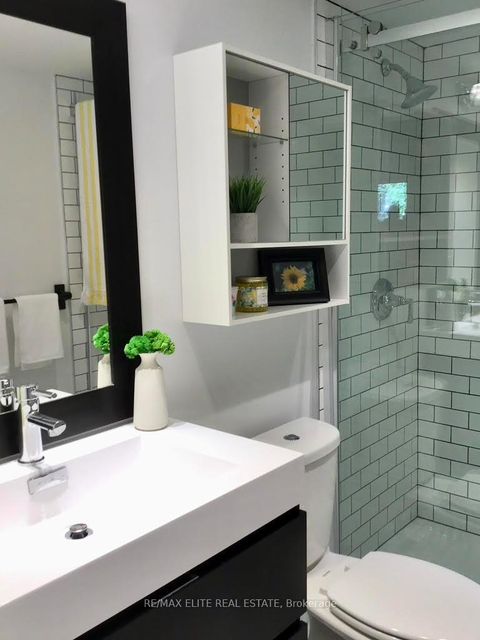 Photo 17 at 323 - 65 Scadding Avenue, Waterfront Communities C8, Toronto