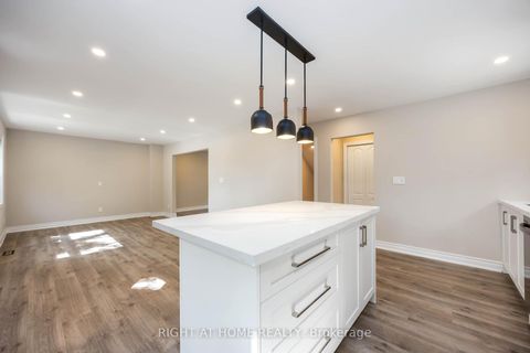 Photo 6 at 12 Rosalie Avenue N, CFB, Toronto
