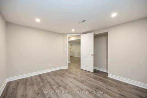 Photo 27 at 12 Rosalie Avenue N, CFB, Toronto