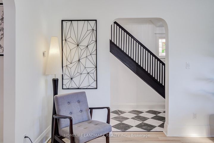 Photo 8 at 5 Beachview Crescent, Danforth, Toronto