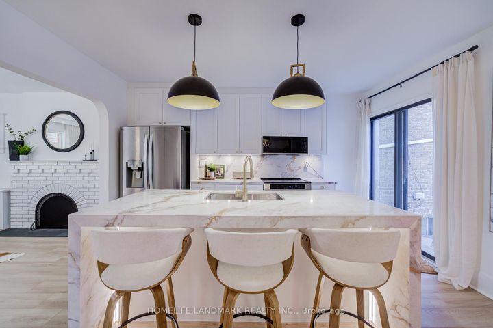Photo 11 at 5 Beachview Crescent, Danforth, Toronto