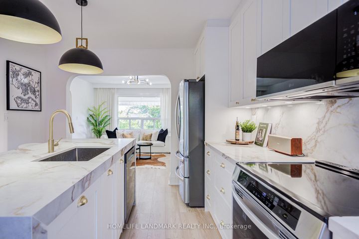 Photo 12 at 5 Beachview Crescent, Danforth, Toronto