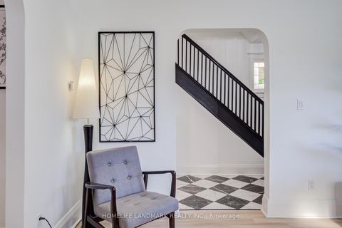Photo 8 at 5 Beachview Crescent, Danforth, Toronto