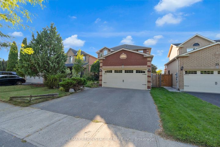 Photo 3 at 21 Watson Road, Georgetown, Halton Hills