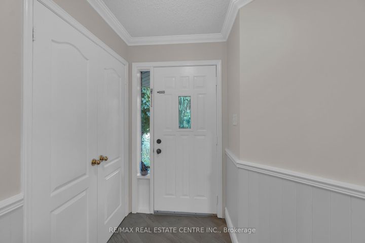 Photo 6 at 21 Watson Road, Georgetown, Halton Hills